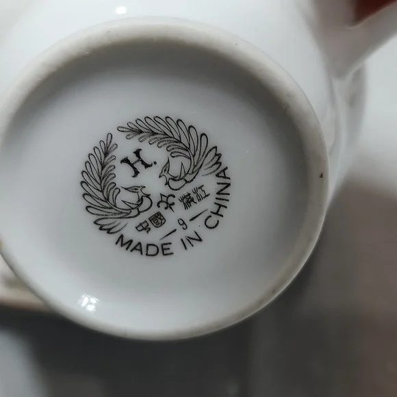 Flower Pattern Teacups - Picture 3 of 6